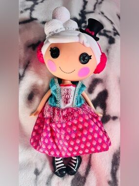 2009 Lalaloopsy Winter Snowflake 13” Doll by MGA Entertainment
